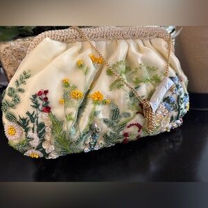 Embroidered Floral Cream Clutch